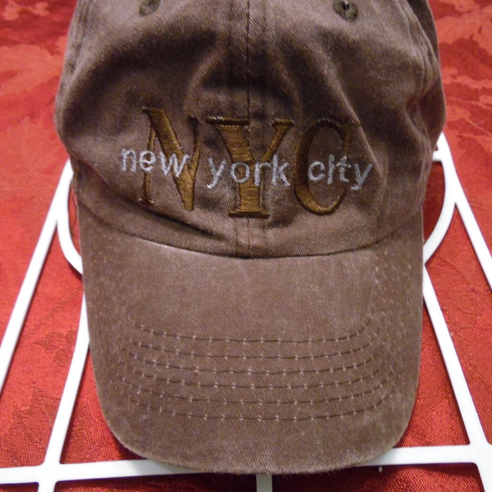 new york city tourist hat